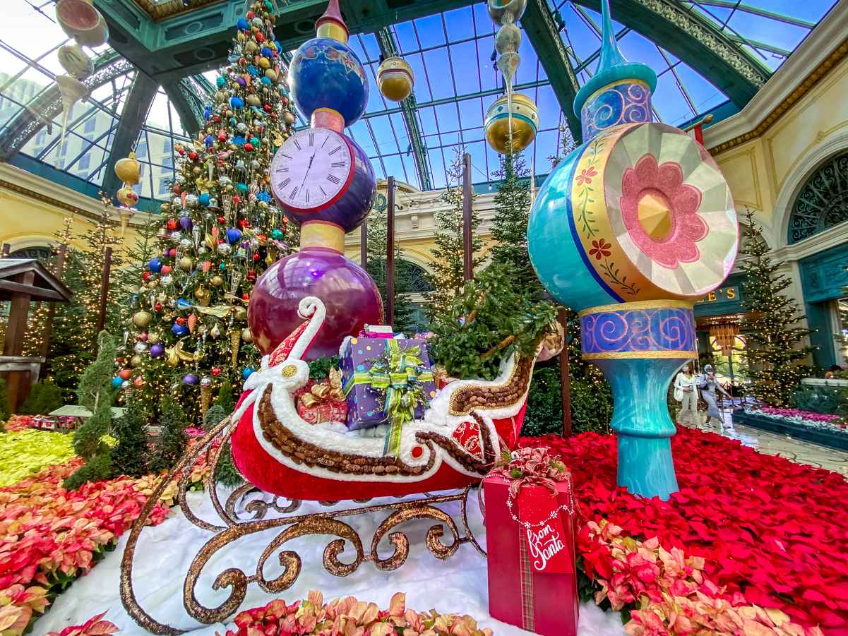 The Ultimate Guide to Planning Your Perfect Visit to Bellagio's Christmas Display 4 Bellagio Conservatory's Winter & Holiday Display