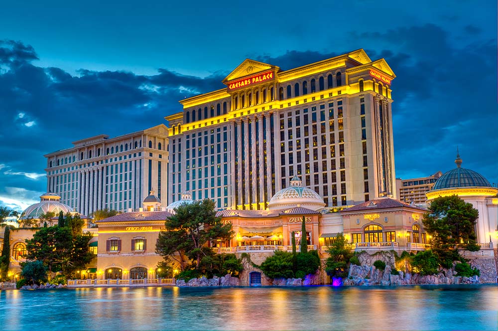 Caesars Palace vs Bellagio (Which Las Vegas Hotel is Best?) 4 Caesars Palace is the more budget friendly option when compared to the Bellagio
