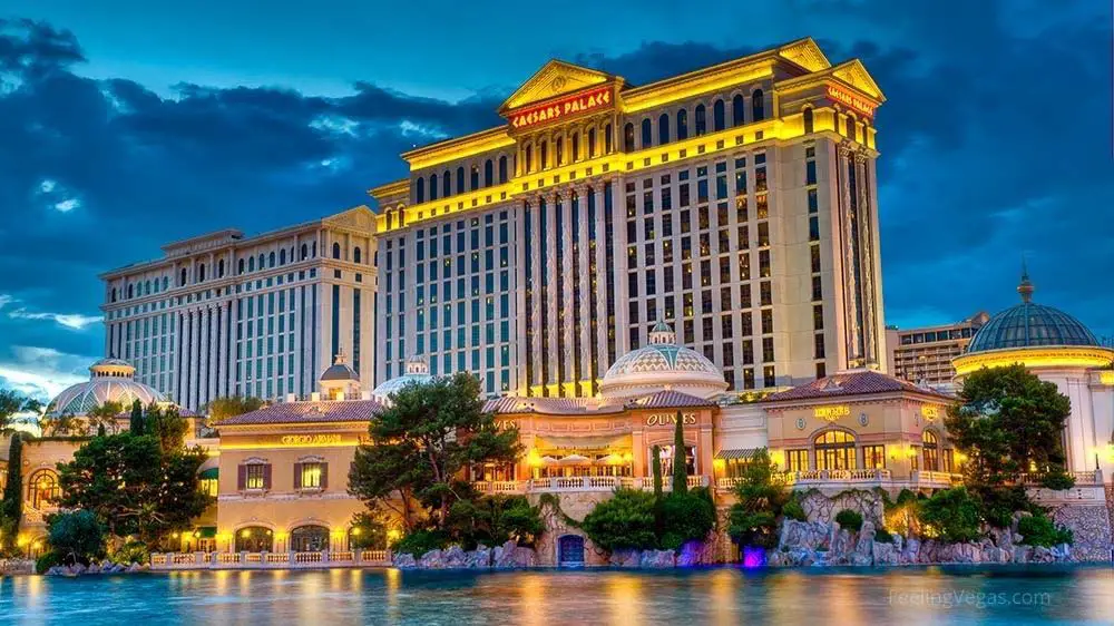 Las Vegas Hotel Comparisons (Which Vegas Hotel is Better?) 5 Caesars Palace offers free parking to all its Las Vegas hotel guests.