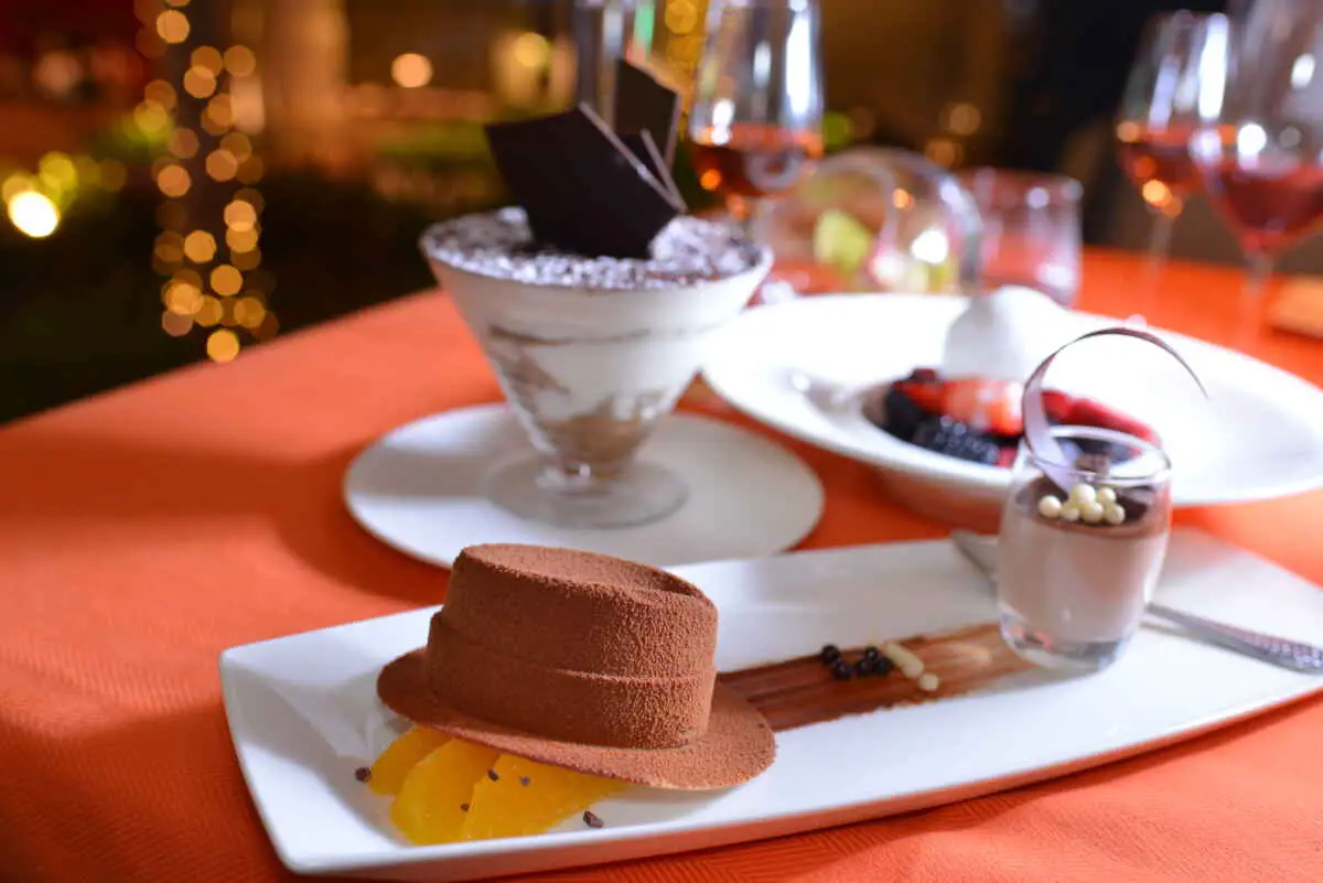 13 Crazy Vegas Desserts & Where to Get Them! (Best Treats in Vegas) 2 Cappello Fedora dessert at Sinatra in Las Vegas