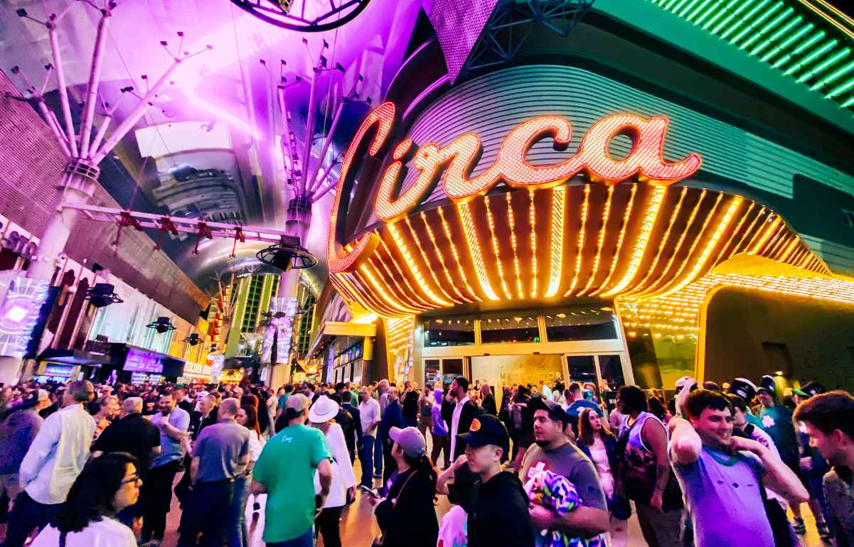 Las Vegas Hotel Comparisons (Which Vegas Hotel is Better?) 8 Circa Las Vegas is the newest hotel and casino in downtown Las Vegas