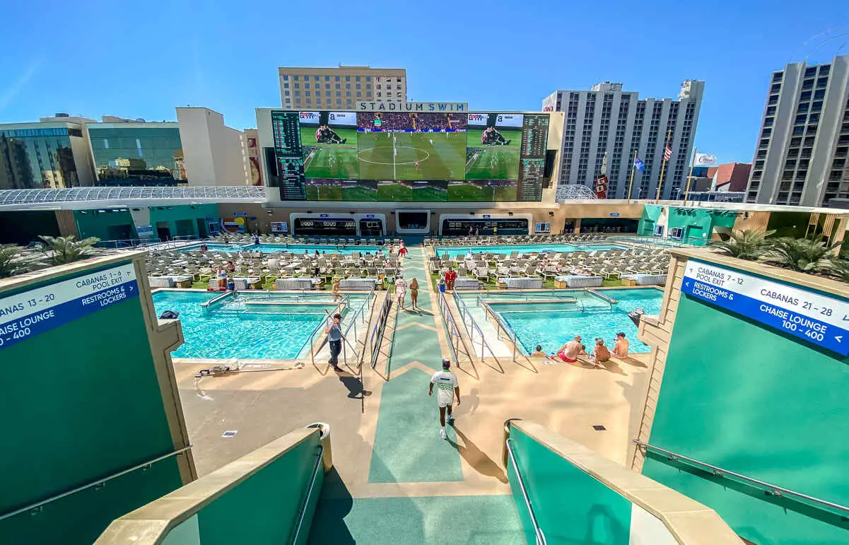 9 Best Rooftop Pools in Vegas (Amazing Rooftop Pool Views!) 2 Circa Resort rooftop pool