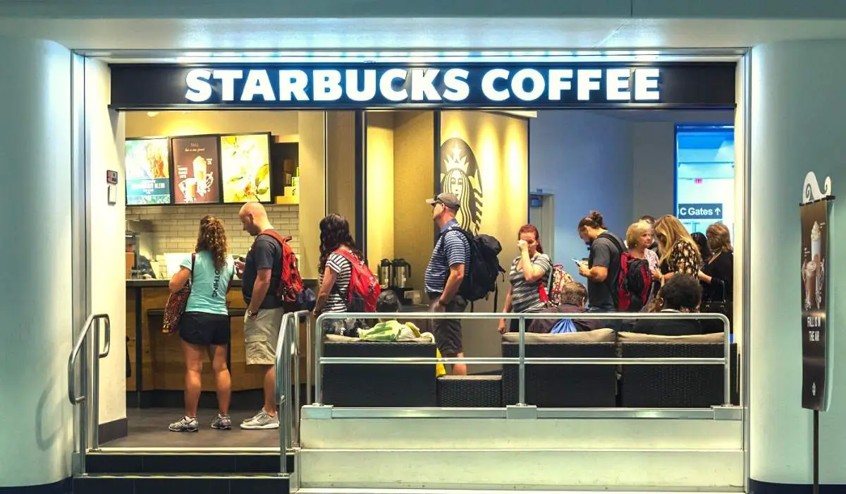 Shops in Las Vegas Airport (Stores & Brands at LAS) 4 Starbucks: Coffee shops in Las Vegas airport