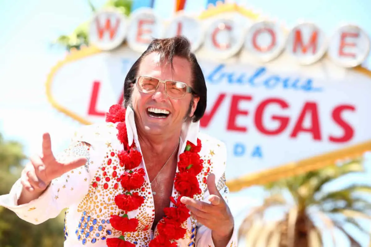 Elvis Presley in Las Vegas (The Good, the Bad and the Ugly) 5 las vegas souvenirs