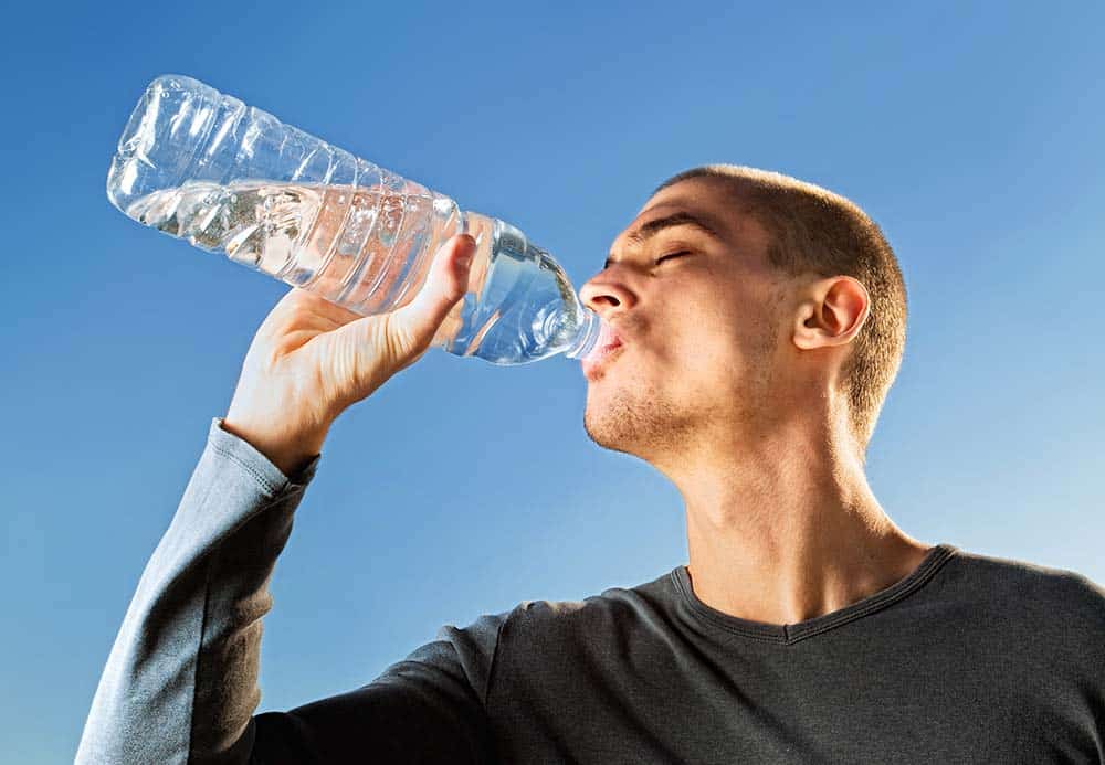 14 Mistakes to Avoid in Las Vegas: Don't Do These Things! 14 Always drink lots of water in Las Vegas | Photo by Damir Spanic