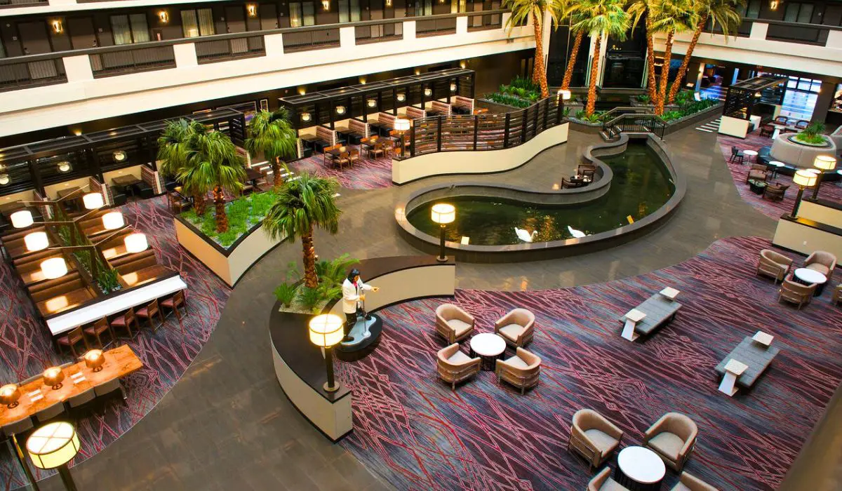 Las Vegas Hotel Comparisons (Which Vegas Hotel is Better?) 17 Embassy Suites Convention Center