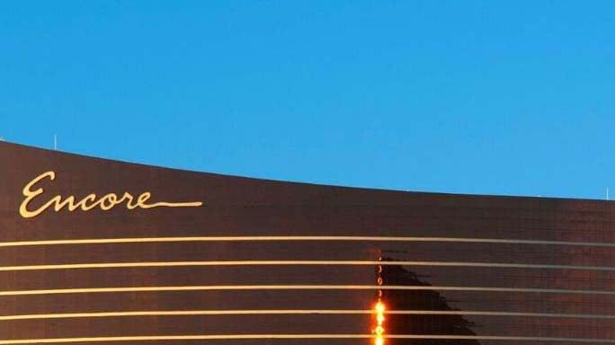 Las Vegas Hotel Comparisons (Which Vegas Hotel is Better?) 18 Encore Las Vegas
