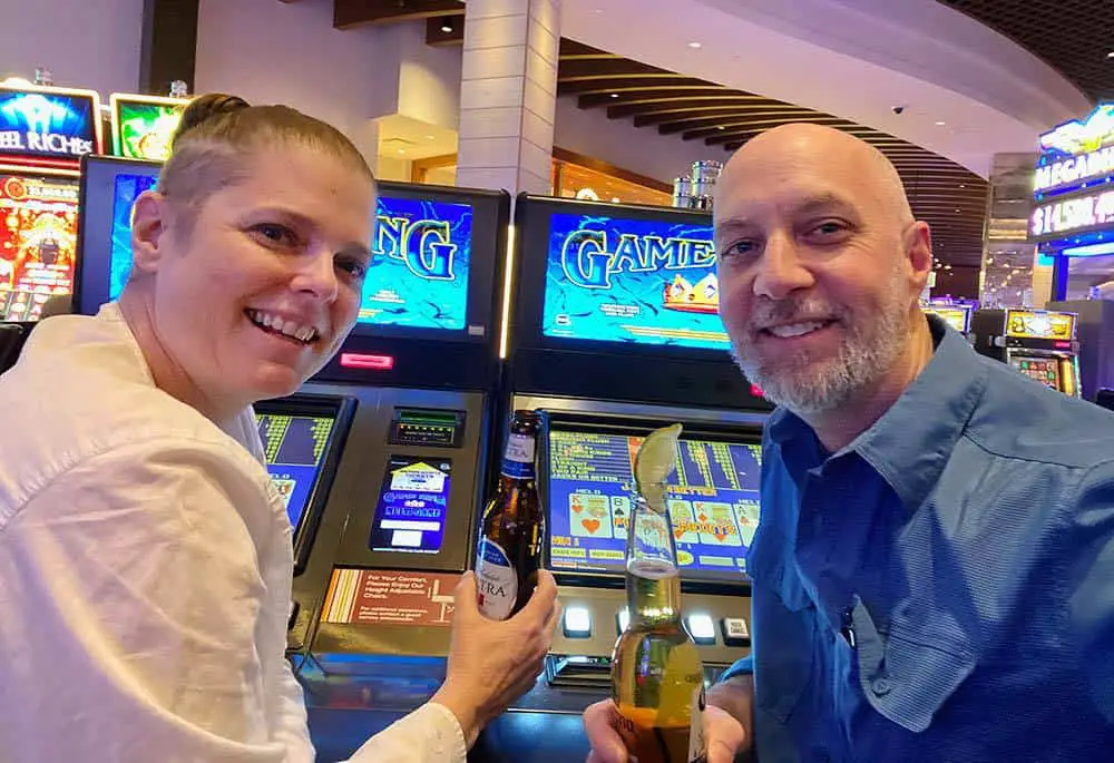 Free Drinks in a Vegas Casino (How & What to Order) 2 How to Get Free Drinks in Las Vegas Casinos