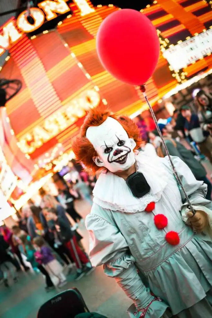 How Much to Tip Vegas Street Performers? (Vegas Tipping) 5 A Fremont Street character in scary clown costume