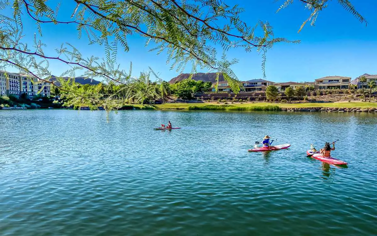 Is Lake Las Vegas Worth Visiting? (Photos) 3 Fun on the Water in Lake Las Vegas