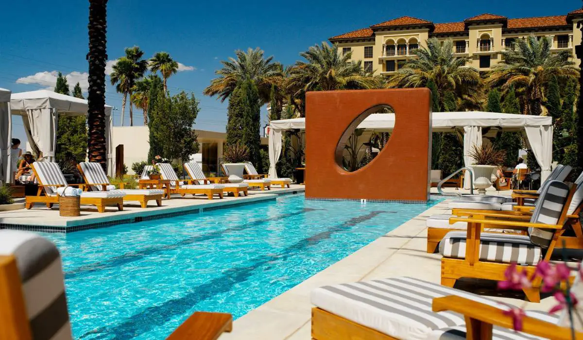 Las Vegas Hotel Comparisons (Which Vegas Hotel is Better?) 27 Green Valley Ranch Resort and Spa