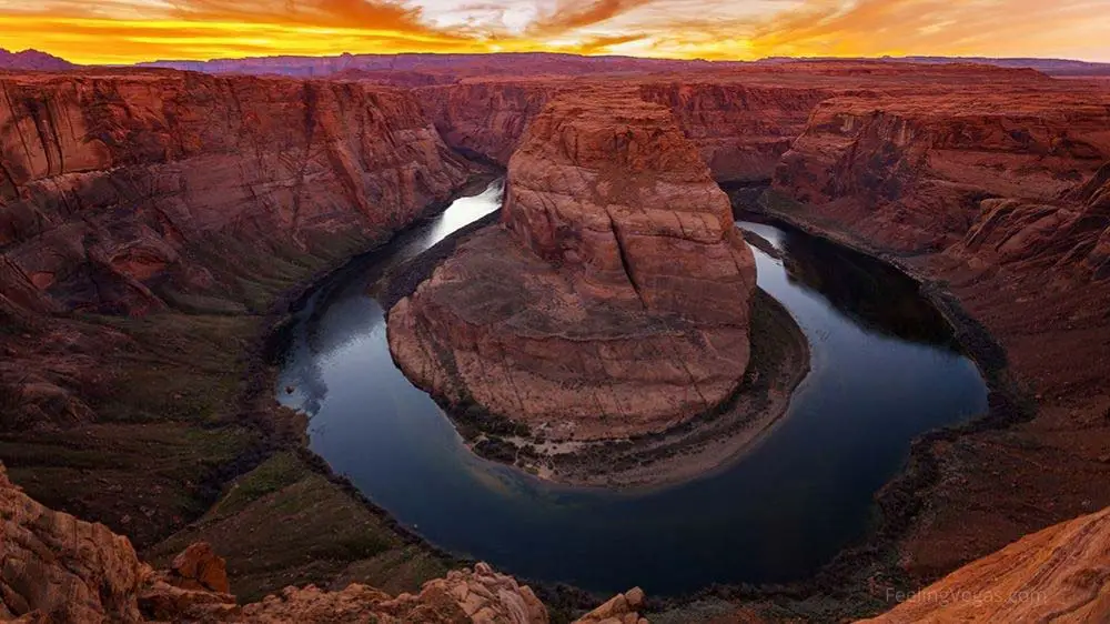 13 Best National & State Parks Near Las Vegas (AWESOME!) 22 Horseshoe Bend in Arizona, not too far from Las Vegas.