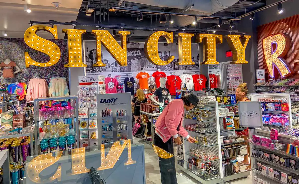 The LINQ Promenade On The Vegas Strip (The Ultimate Guide) 6 inside welcome to las vegas store at linq promenade