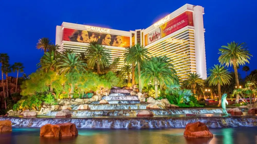 Las Vegas Hotel Comparisons (Which Vegas Hotel is Better?) 36 The Mirage Hotel and Casino in Las Vegas