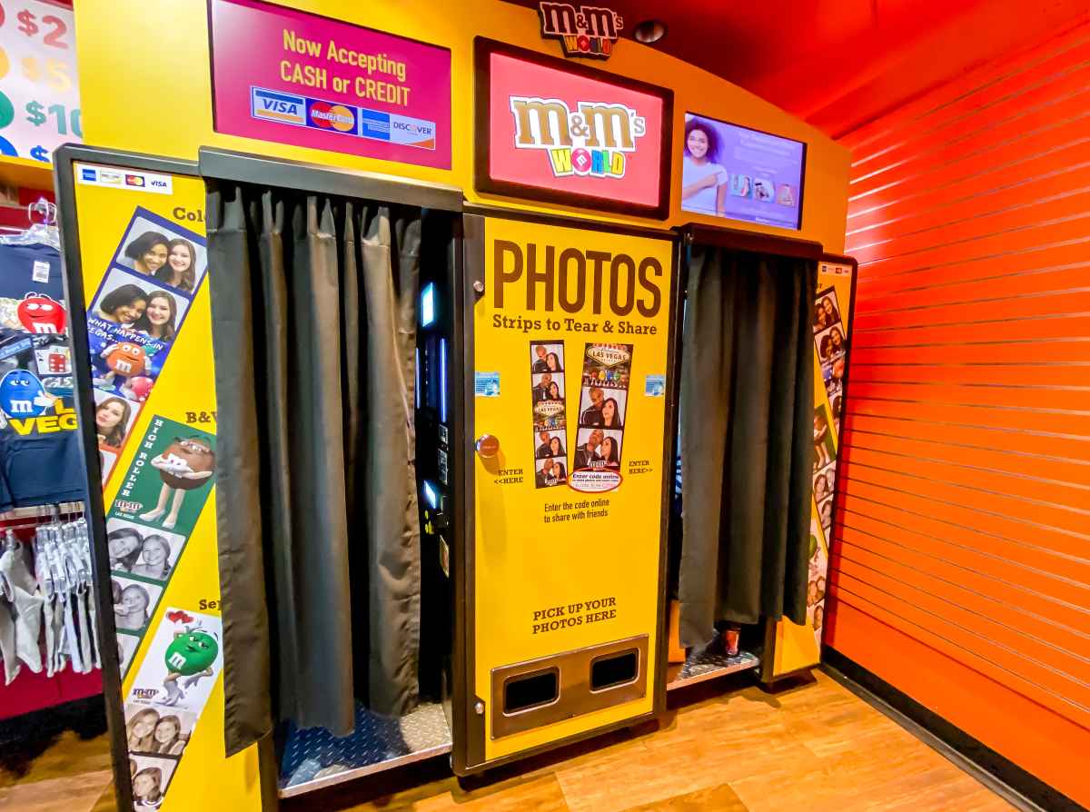M&M Store Las Vegas (Location, Hours, & Parking) 9 M&M photo booth