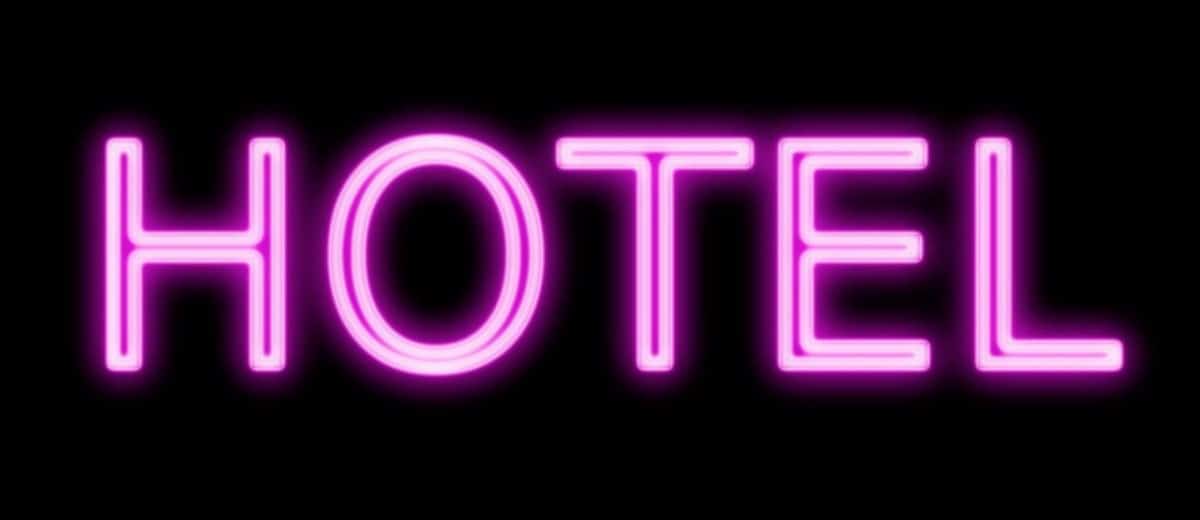 14 Mistakes to Avoid in Las Vegas: Don't Do These Things! 9 Cheap hotel room sign in neon lights