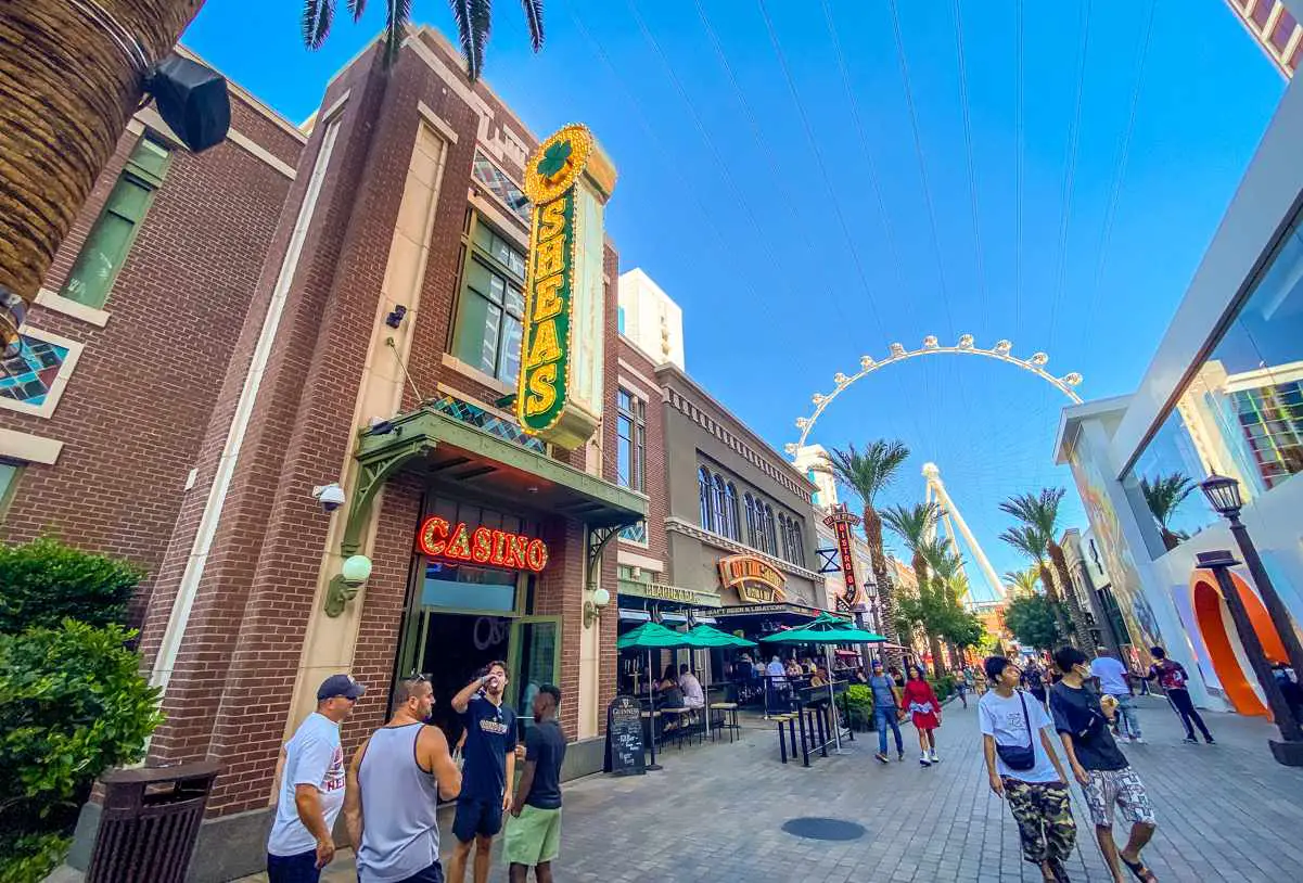 The LINQ Promenade On The Vegas Strip (The Ultimate Guide) 12 o'shays pub linq promenade