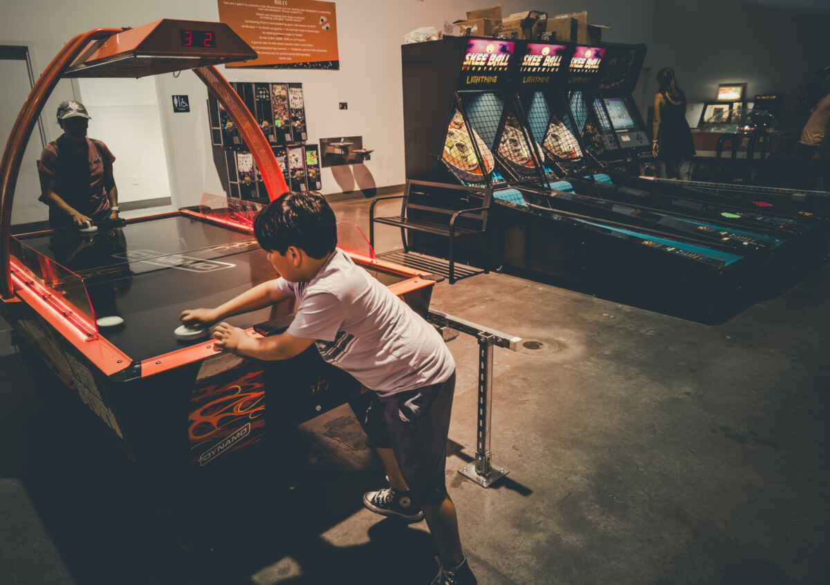 Pinball Hall of Fame Las Vegas (Get Your Pinball On!) 23 The PHoF in Vegas has other games too, like air hockey and skeeball.