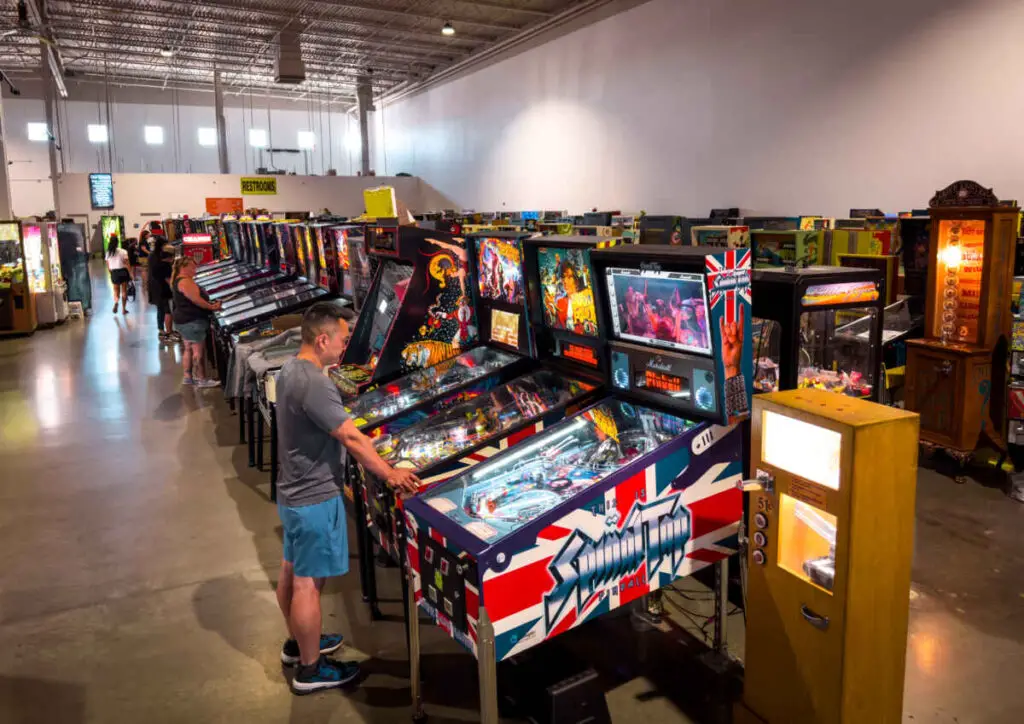 Pinball Hall of Fame Las Vegas (Get Your Pinball On!) 6 Rows and rows of pinball.