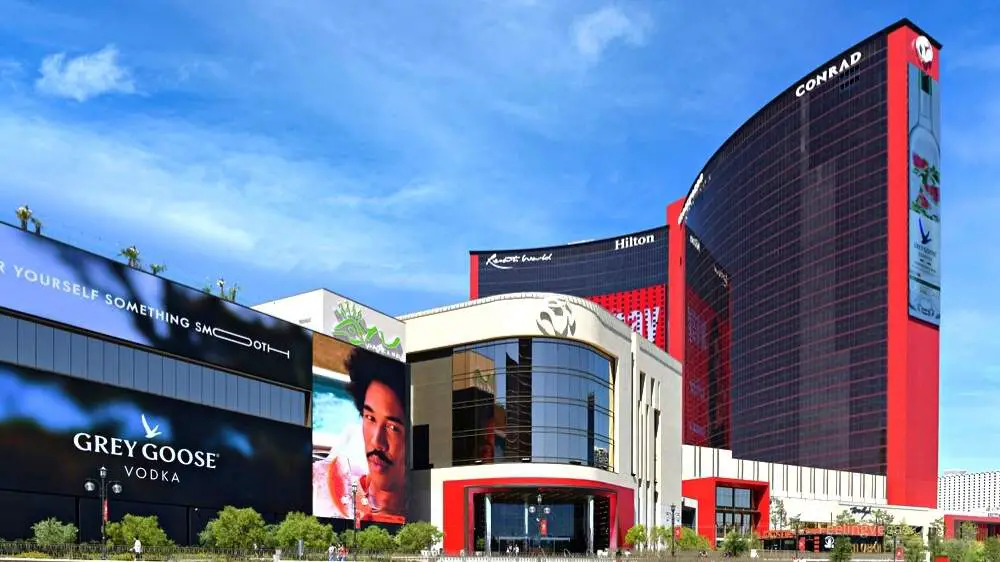 Las Vegas Hotel Comparisons (Which Vegas Hotel is Better?) 53 Resorts World Las Vegas