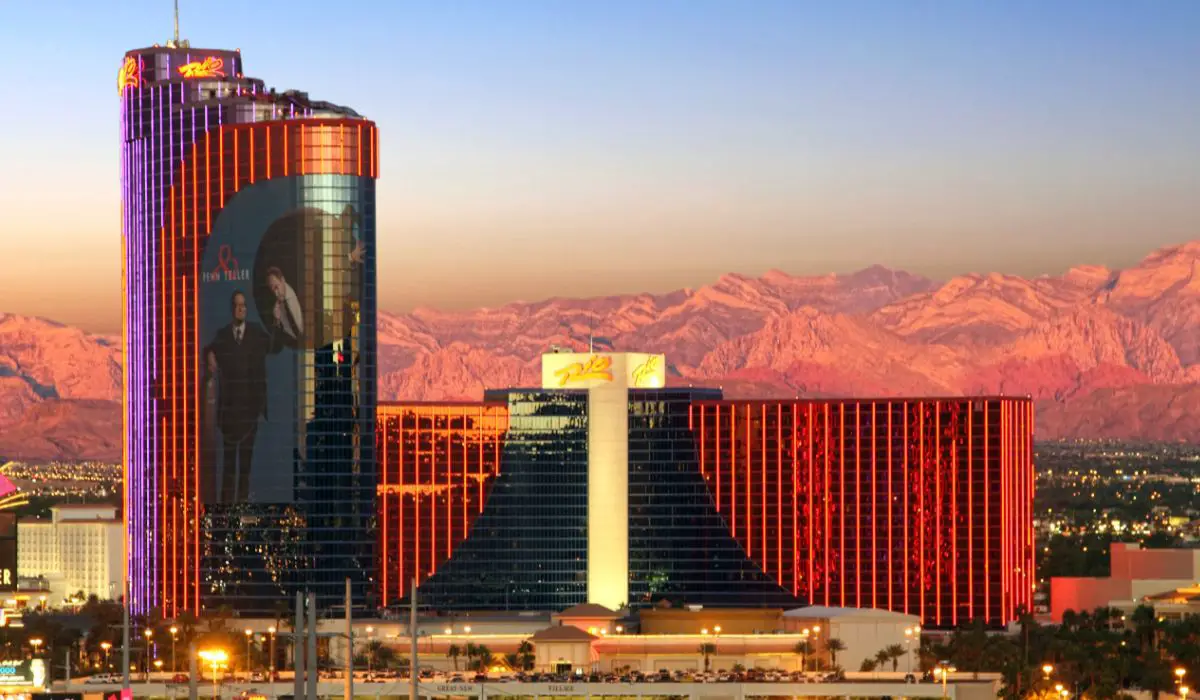 Las Vegas Hotel Comparisons (Which Vegas Hotel is Better?) 54 Rio Las Vegas