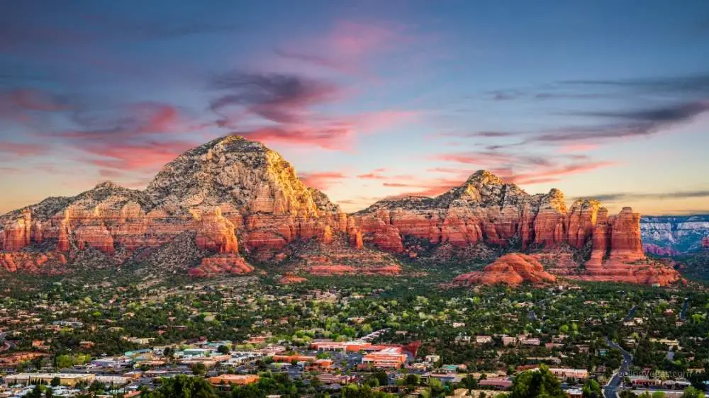 Las Vegas or Phoenix to The Grand Canyon? (Where to Start) 7 Sedona, AZ on the way to the Grand Canyon from Phoenix.