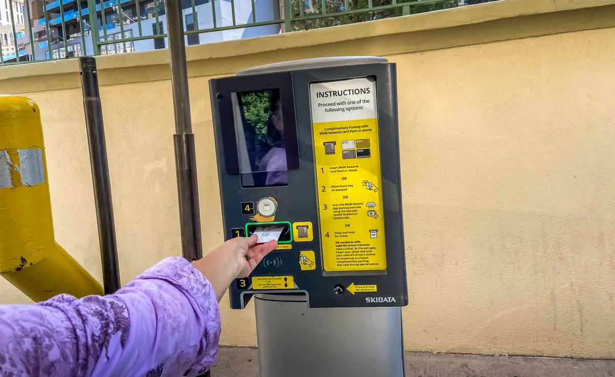Bellagio Las Vegas Parking Fees in 2023 (Plus Tips & Tricks) 2 Self-Parking Rates at Bellagio Las Vegas