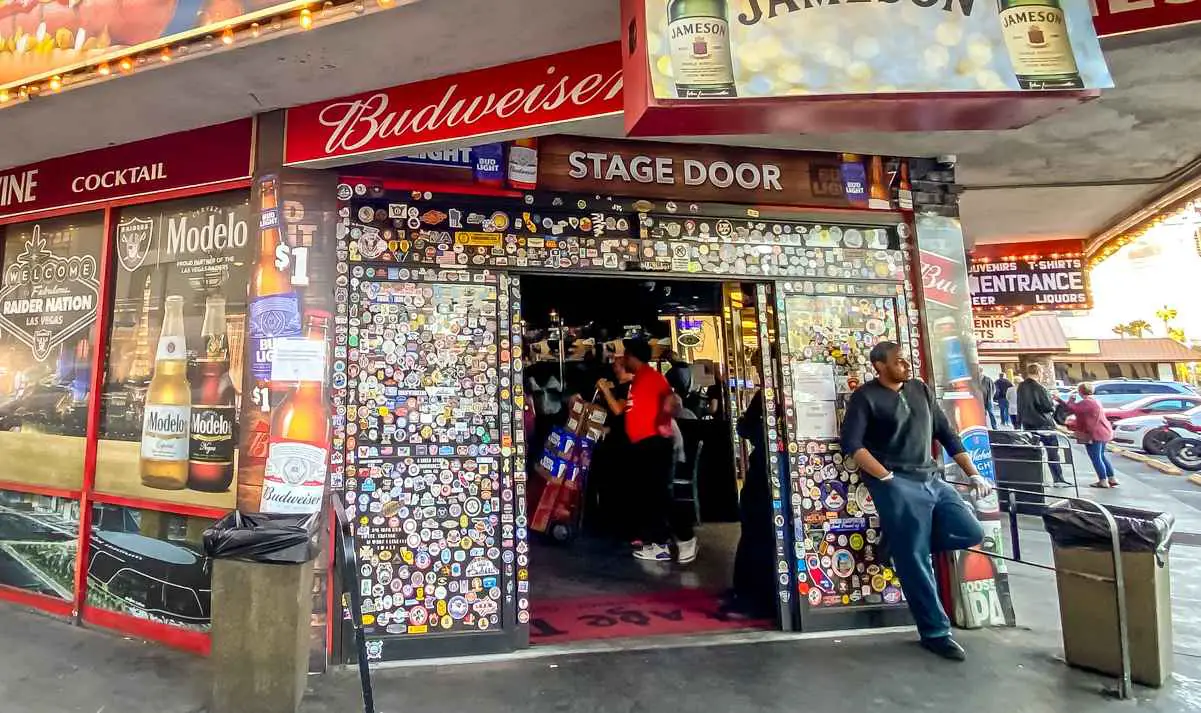 Stage Door Casino Las Vegas: Cool Dive Bar Near the Strip! 2 Guide to the Stage Door Casino Las Vegas