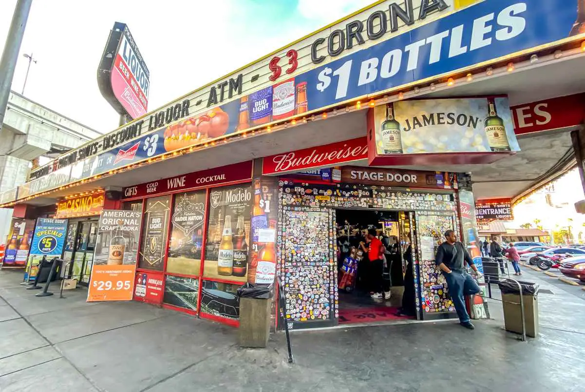 Stage Door Casino Las Vegas: Cool Dive Bar Near the Strip! 1 Stage Door Casino Las Vegas