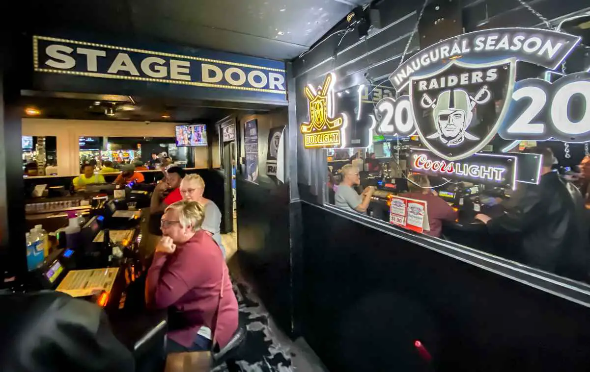 Stage Door Casino Las Vegas: Cool Dive Bar Near the Strip! 9 Stage Door Casino reviews
