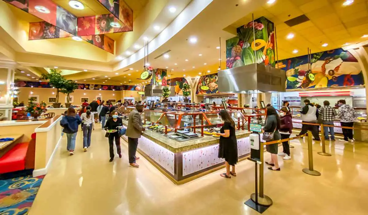 Las Vegas Buffets Currently Open in 2024 (Buffets Open!) 2 The Garden Buffet at South Point Casino