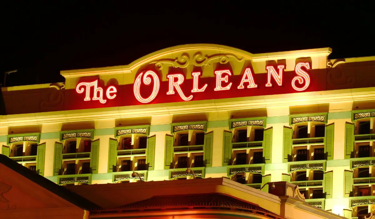 Las Vegas Hotel Comparisons (Which Vegas Hotel is Better?) 42 The Orleans Hotel & Casino Las Vegas