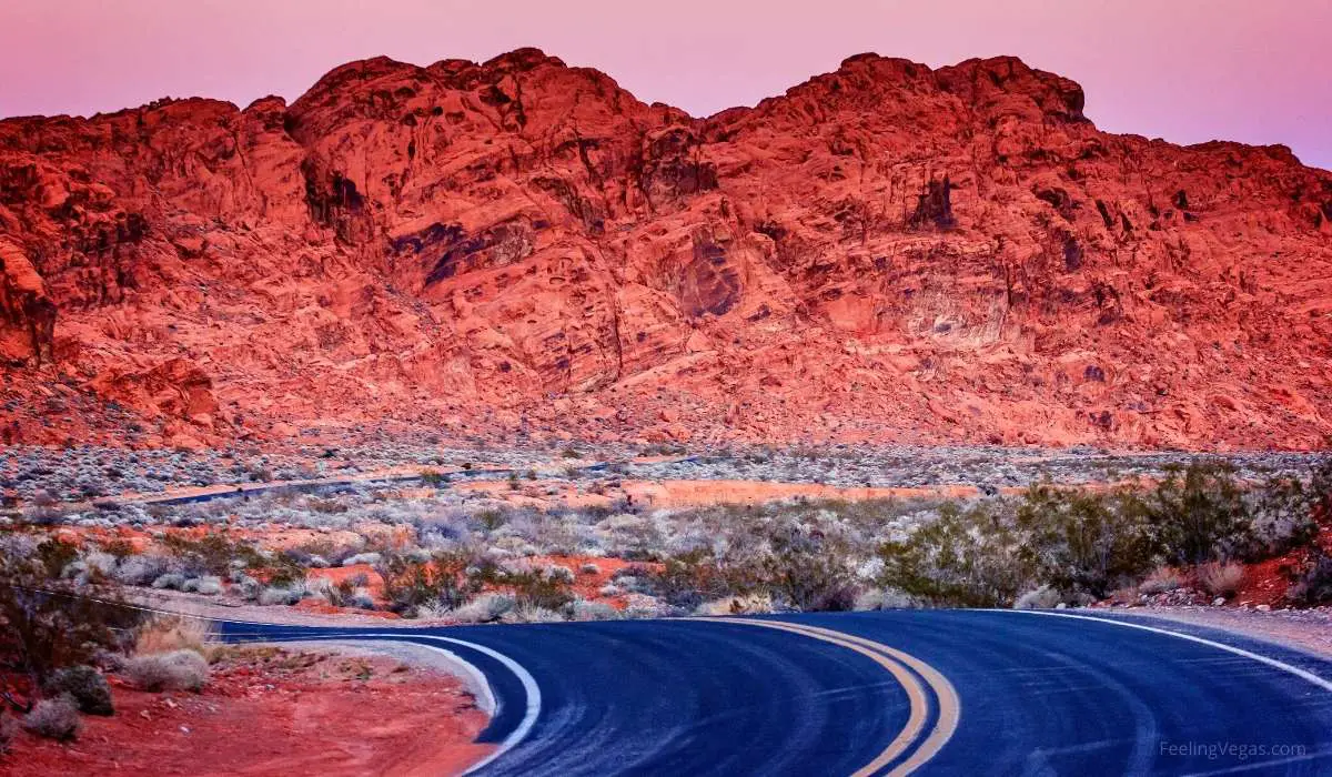 What Time is Sunset in Las Vegas Today? - Best Places to Watch It! (Current Sunset Times) 5 Sunset at Valley of Fire: What time is sunset in Las Vegas tonight