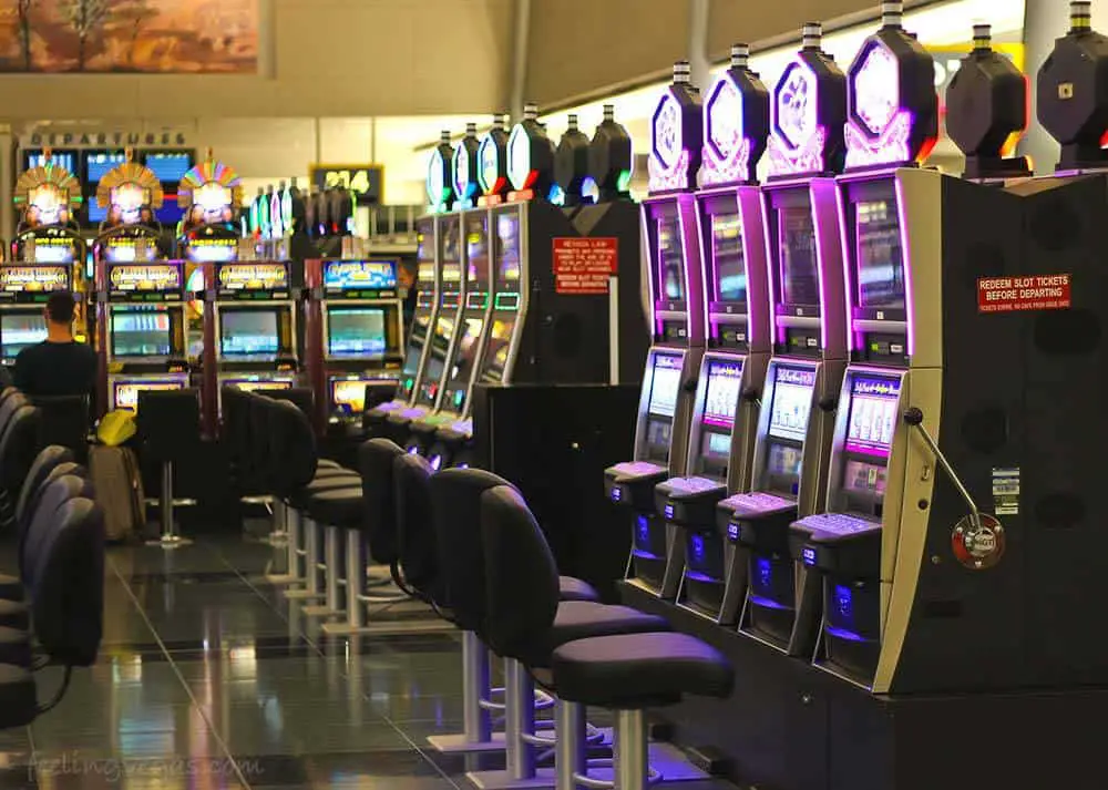 14 Mistakes to Avoid in Las Vegas: Don't Do These Things! 6 Slot machines greet you as soon as you step off the plane at McCarran Airport in Las Vegas