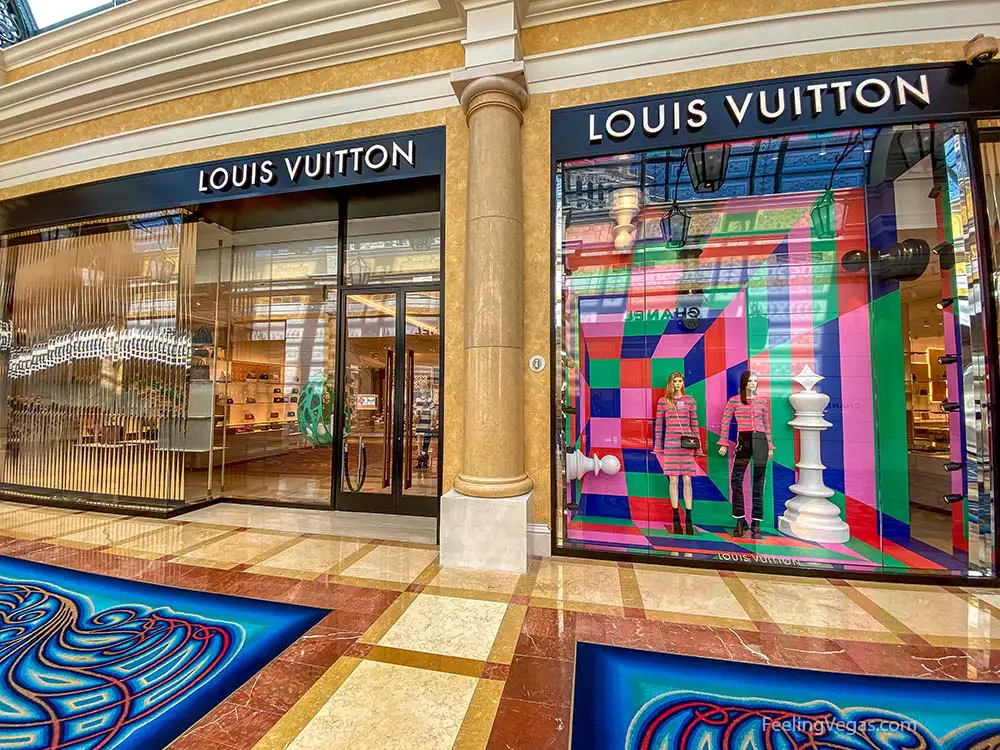 Is the Bellagio Worth The Money? ( Let's Find Out ) 3 Louis Vuitton store at the Bellagio.