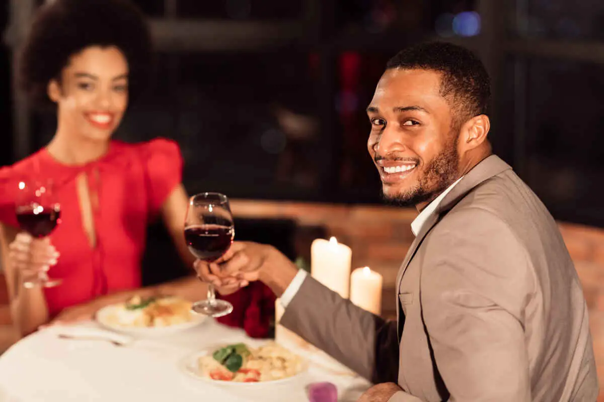 Should You Wear a Suit in Vegas? What You Need to Know 4 When to Wear a Suit in Las Vegas