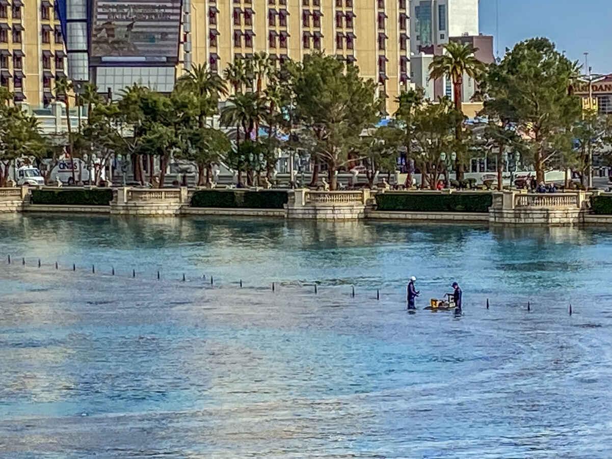 The Truth About Swimming in The Bellagio Fountains in Las Vegas (Dare to Take a Dip?) 3 Legitimate Bellagio Fountain Swimming